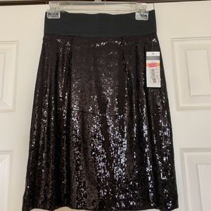 Black shimmery skirt